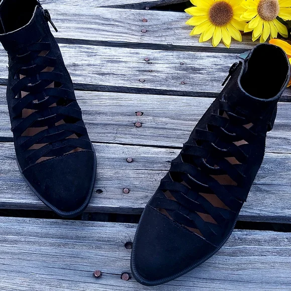 Qupid Black Summer Booties - Picture 8 of 8